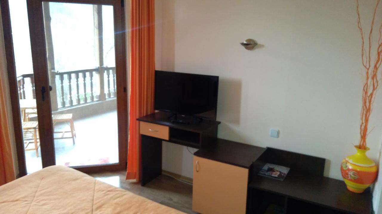 Guest House Alfa Daniel Balkanets  ภายนอก รูปภาพ